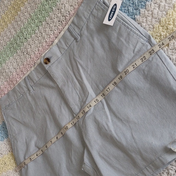 NWT Old Navy Size 40 Blue Stripe Ultimate Slim Built In Flex Shorts - Picture 9 of 16